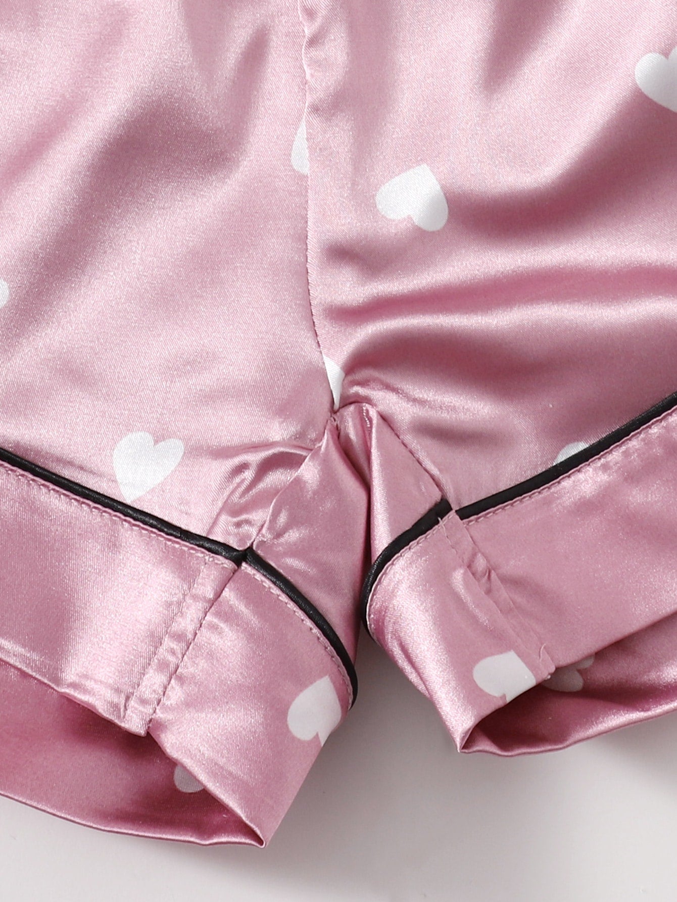 Conjunto de Pijama de Cetim Elfmaeve - Elfmaeve