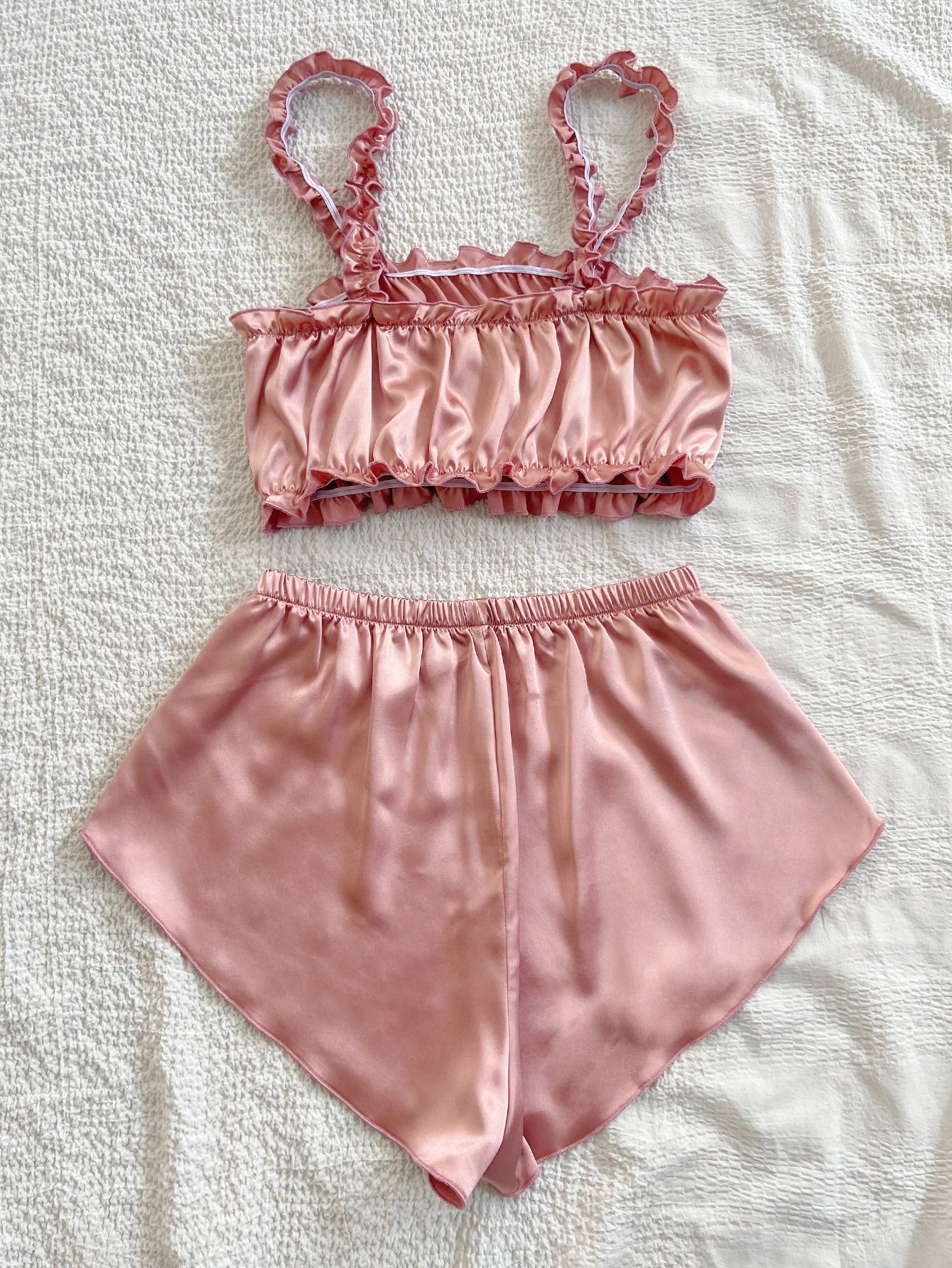 Conjunto de Pijama de Cetim com Babados Elfmaeve - Elfmaeve
