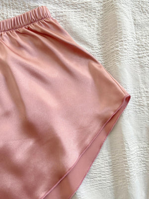 Conjunto de Pijama de Cetim com Babados Elfmaeve - Elfmaeve
