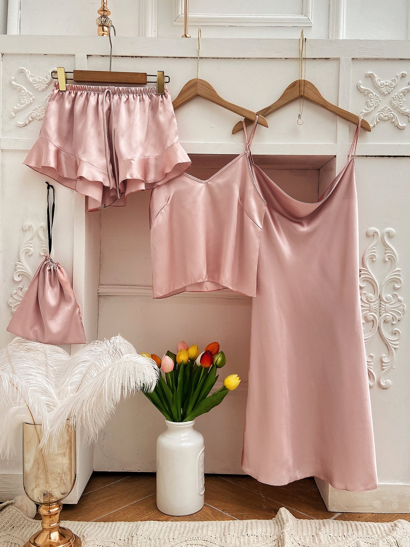Conjunto de Pijama de Cetim com Amarração Frontal - Elfmaeve