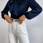 Blusa feminina elegante gola alta com laço - Elfmaeve