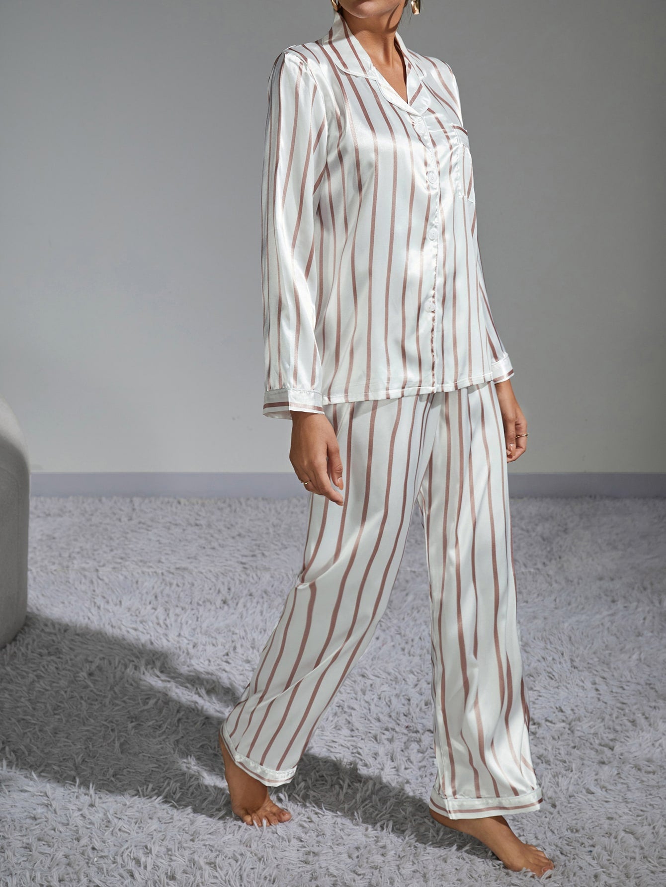 Conjunto de pijama listrado de cetim - Elfmaeve
