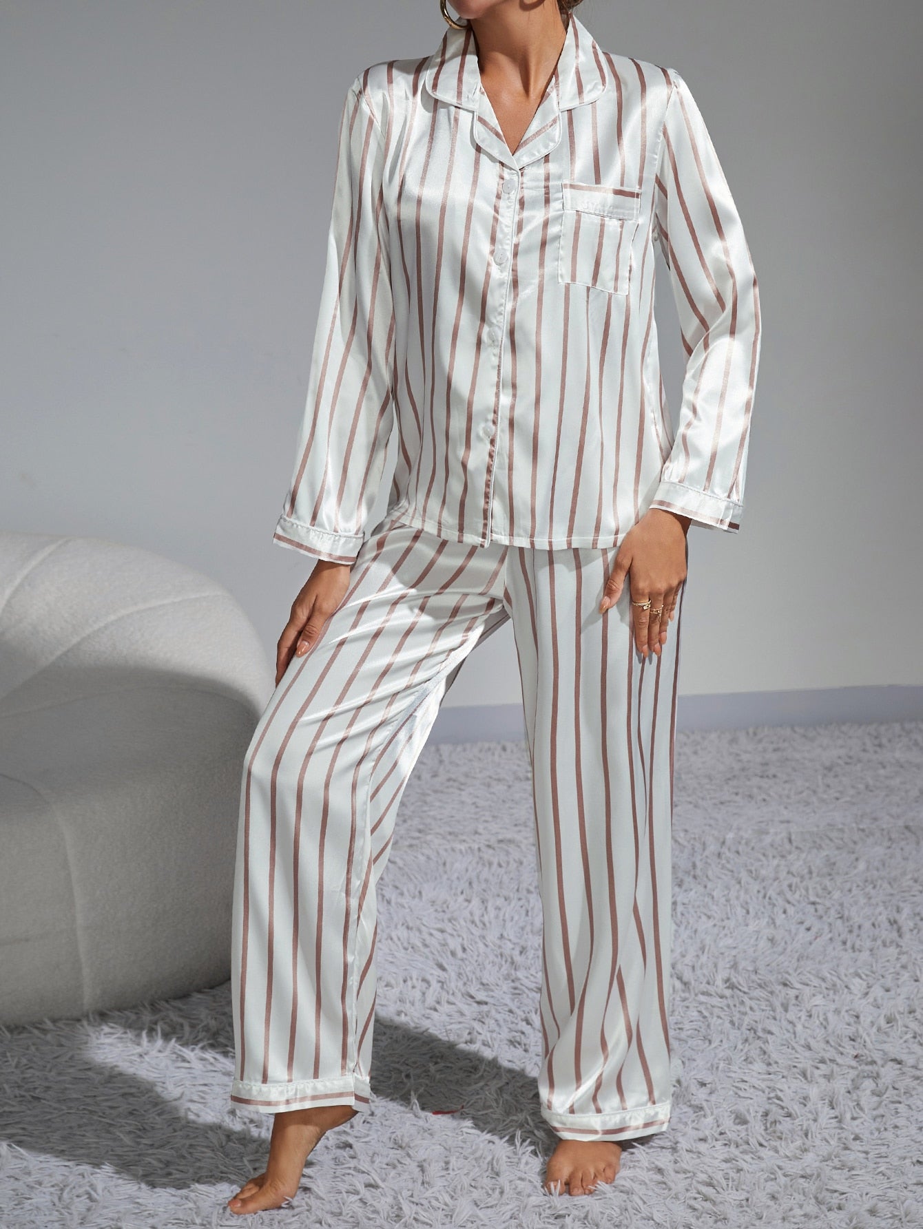 Conjunto de pijama listrado de cetim - Elfmaeve