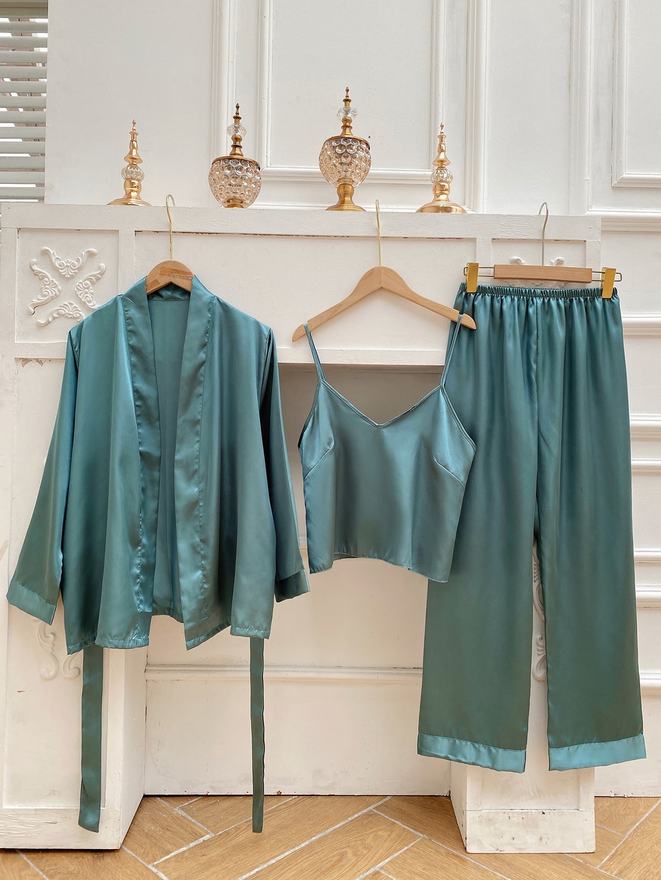 Conjunto de pijama com cinto cetim - 3pcs - Elfmaeve