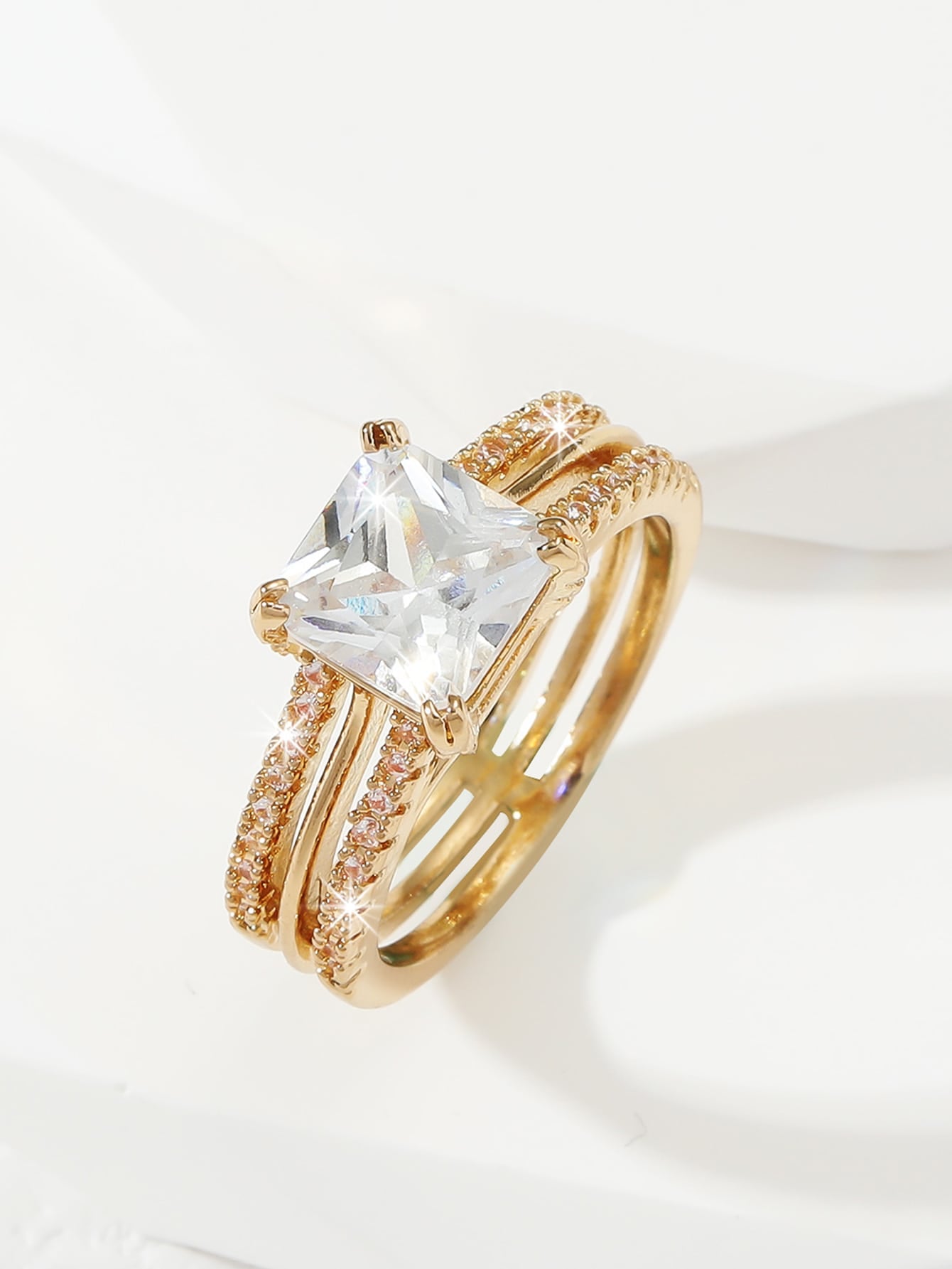 Anel banhado a ouro 18K - Elfmaeve