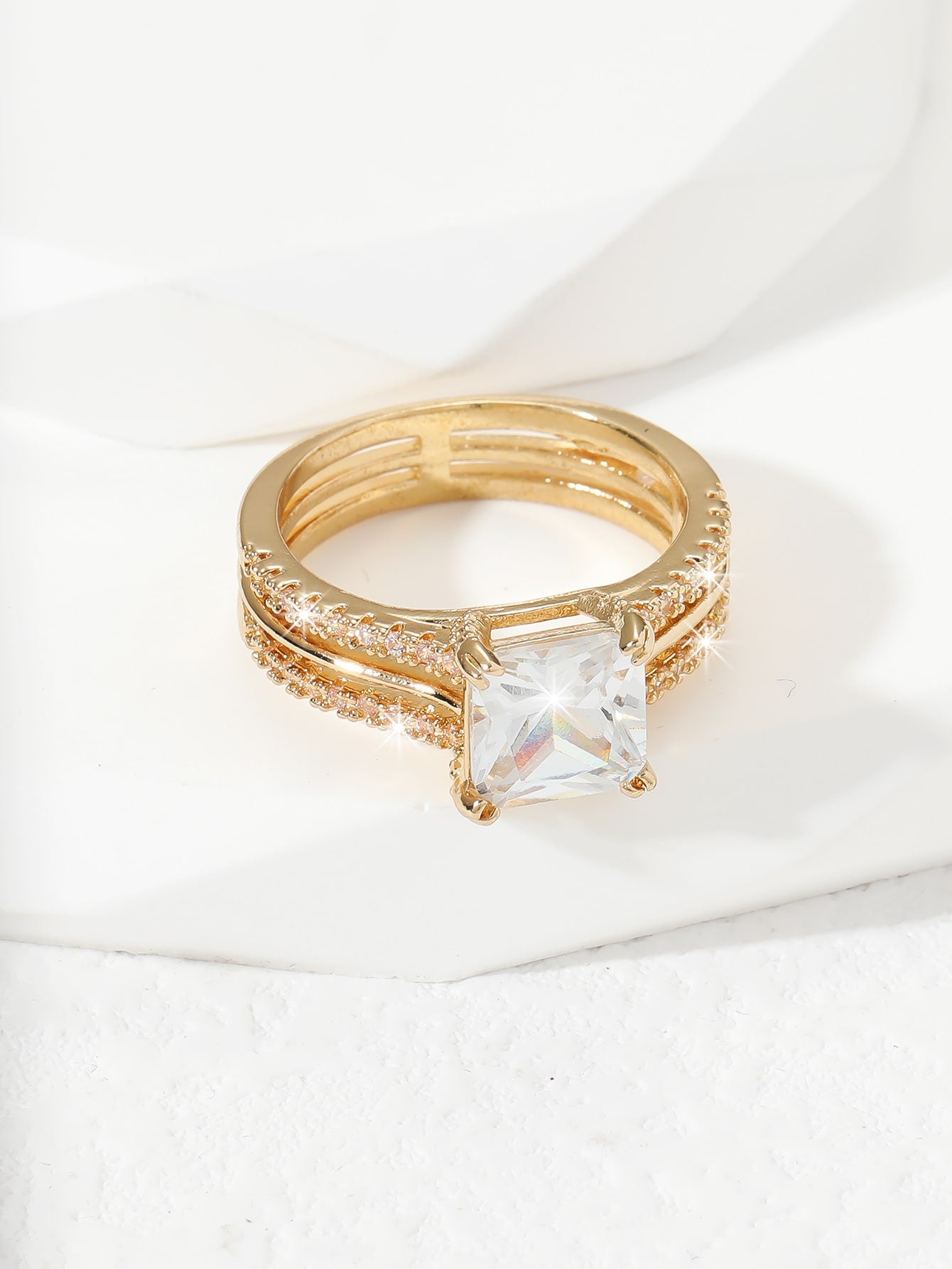 Anel banhado a ouro 18K - Elfmaeve