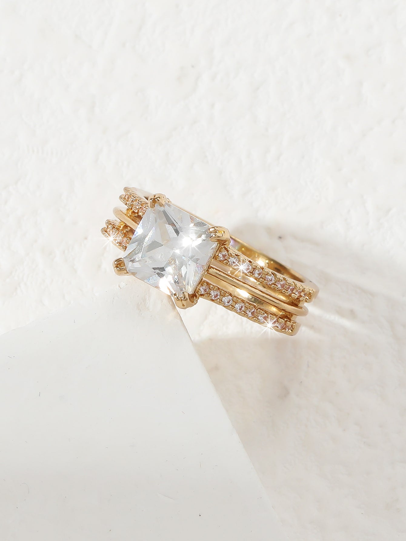 Anel banhado a ouro 18K - Elfmaeve