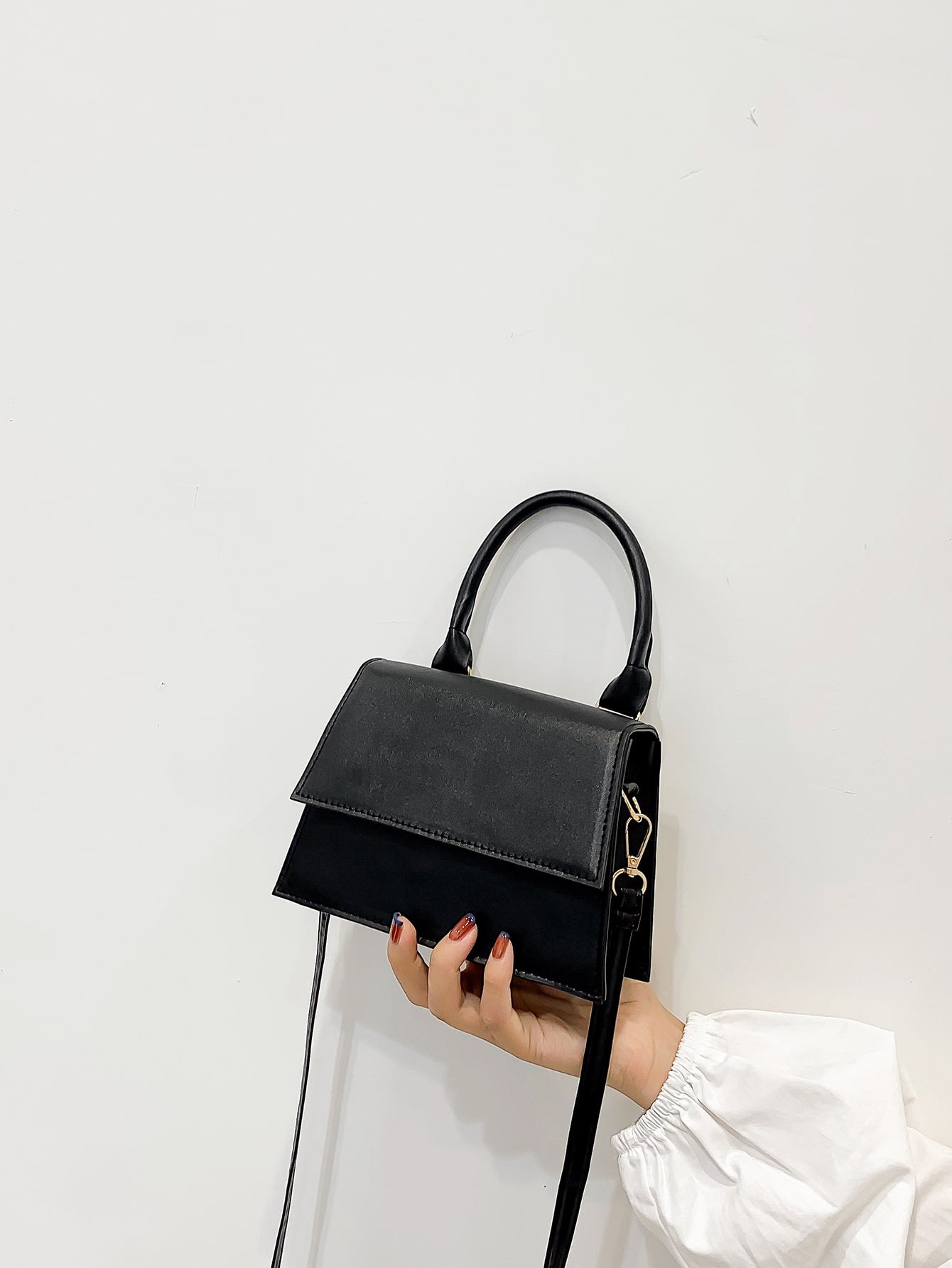 Bolsa feminina quadrada minimalista - Elfmaeve